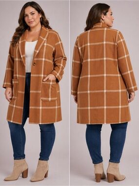 Élégant Dip Plus Size and Oversized Plaid Shacket in Camel and White